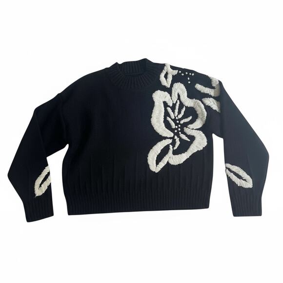 NWT Aleeza Paris Essex Sweater – Black with Ivory Flowers – Size M - Picture 2 of 6
